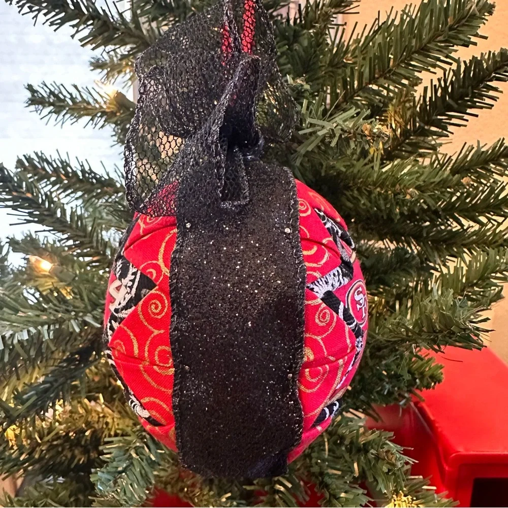 NFL San Francisco 49ers Christmas Ornament